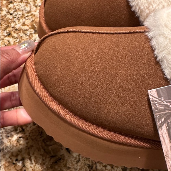 Cozy Chestnut Women's Platform Slippers New Boutique Comfy Soft Faux Fur - Picture 5 of 5
